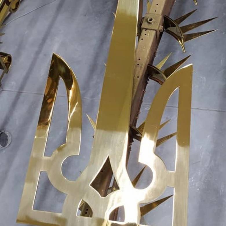 Спіймали хлопця, який викрав тризуб з могили волинського військового ...