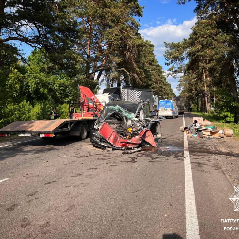 На Волині сталася страшна аварія: зіткнулися три автівки - Insider-Media